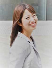 講師画像:成田 桃子