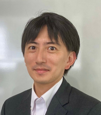 松本　雄哉　　氏
